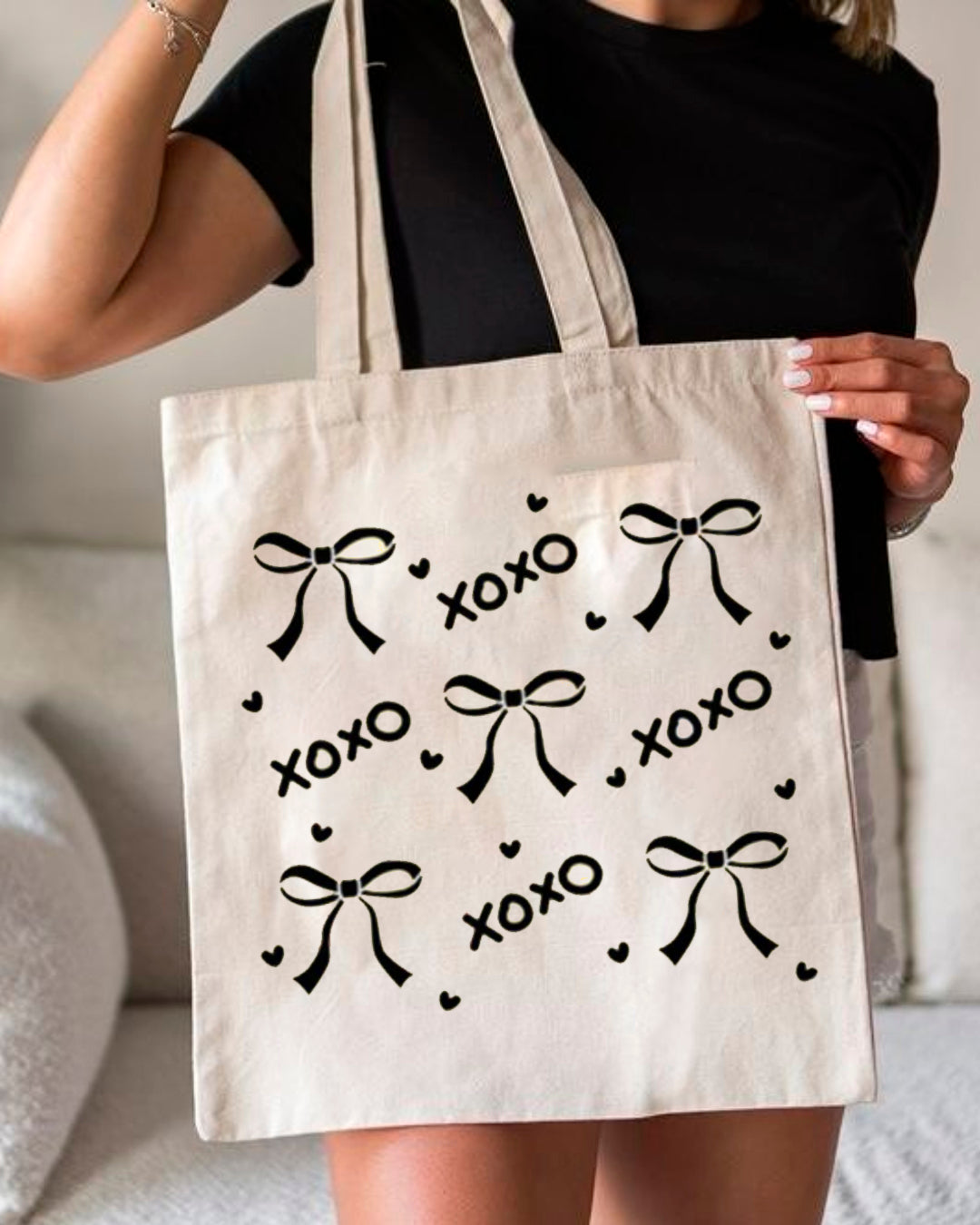 XOXO BLACK TOTE BAGS