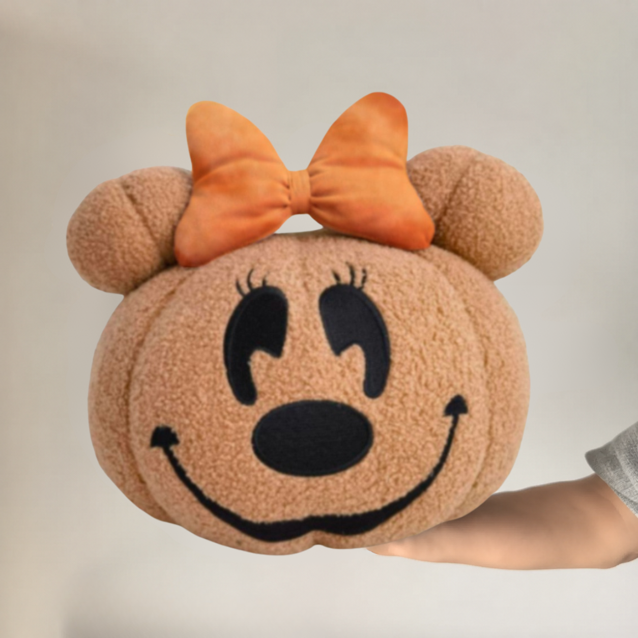 MN PUMPKIN PILLOW
