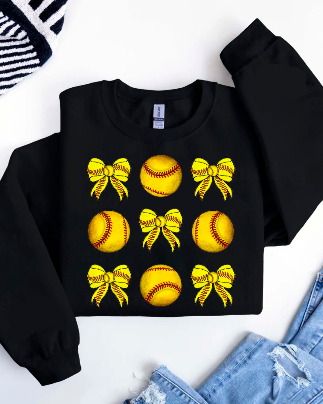 BASEBALL YELLOW SWEATER