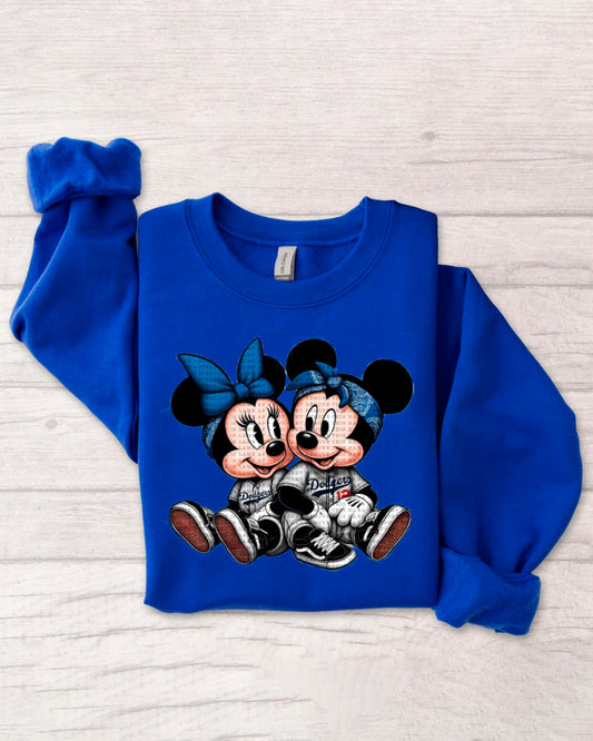 MK & MN GAME SWEATER