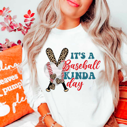 IT´S A BEASEBALL KINDA DAY SWEATER