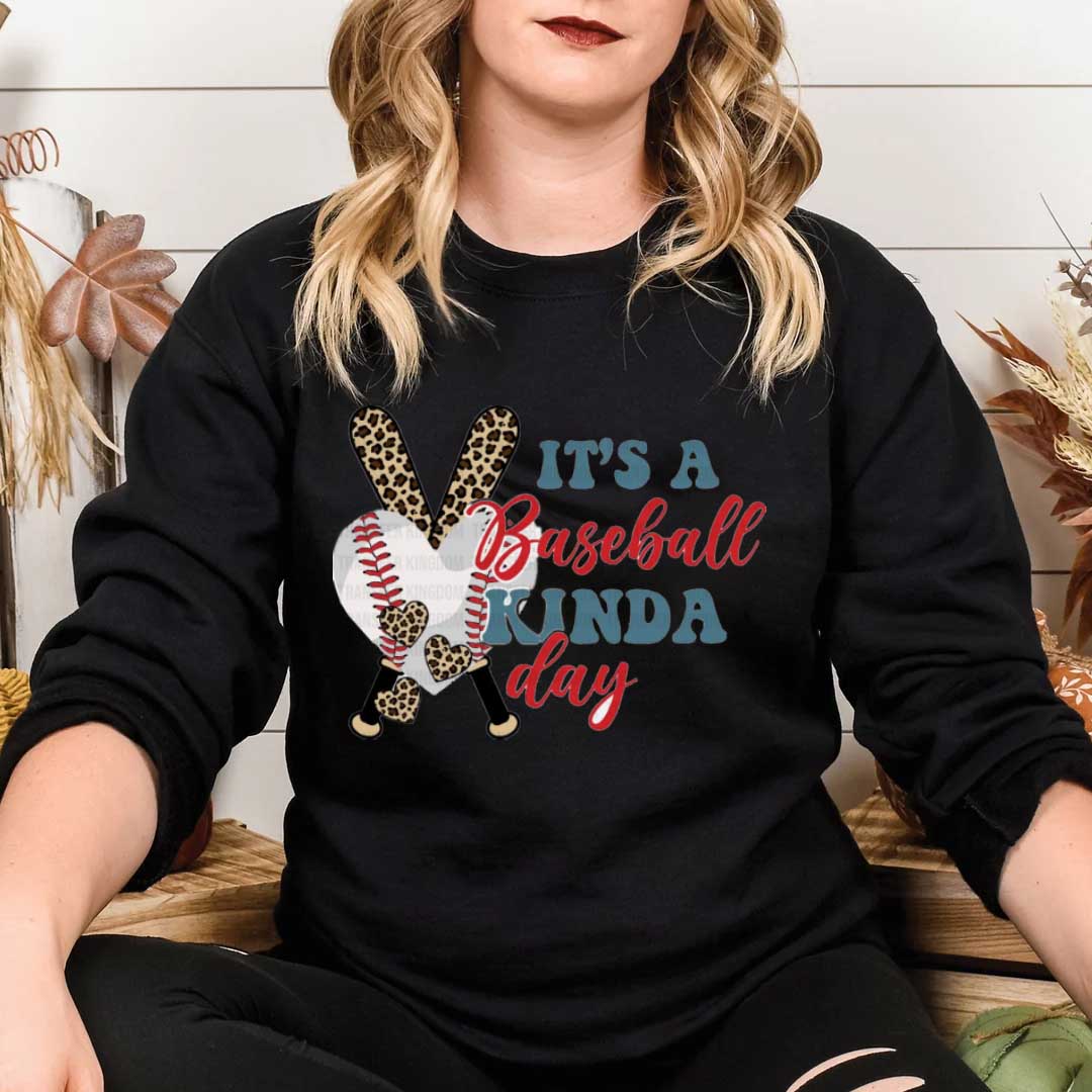 IT´S A BEASEBALL KINDA DAY SWEATER