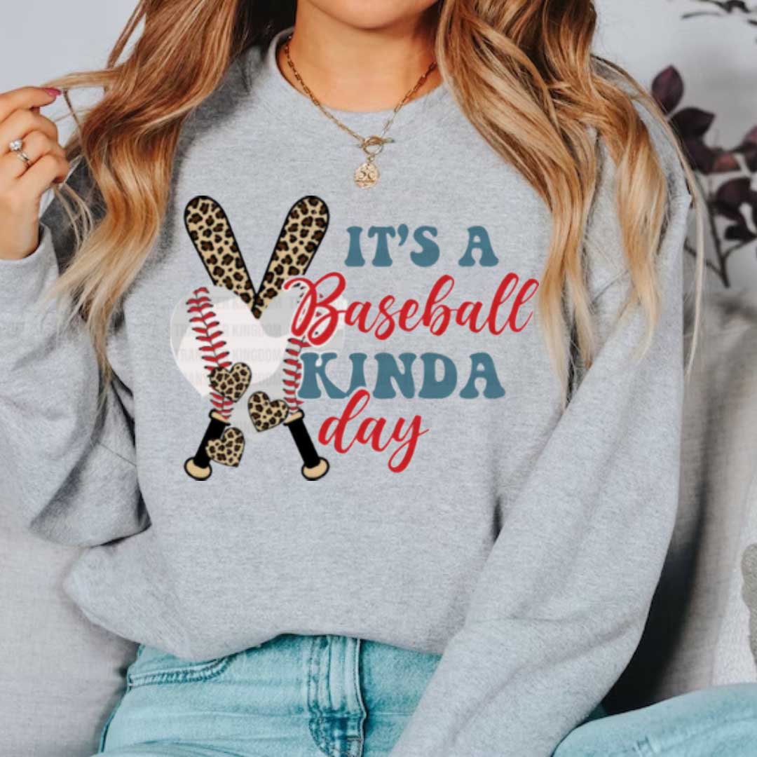 IT´S A BEASEBALL KINDA DAY SWEATER